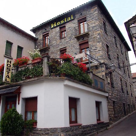 Hostal Pirineos Sarvisé Kültér fotó