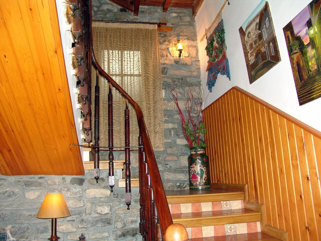 Hostal Pirineos Sarvisé Kültér fotó