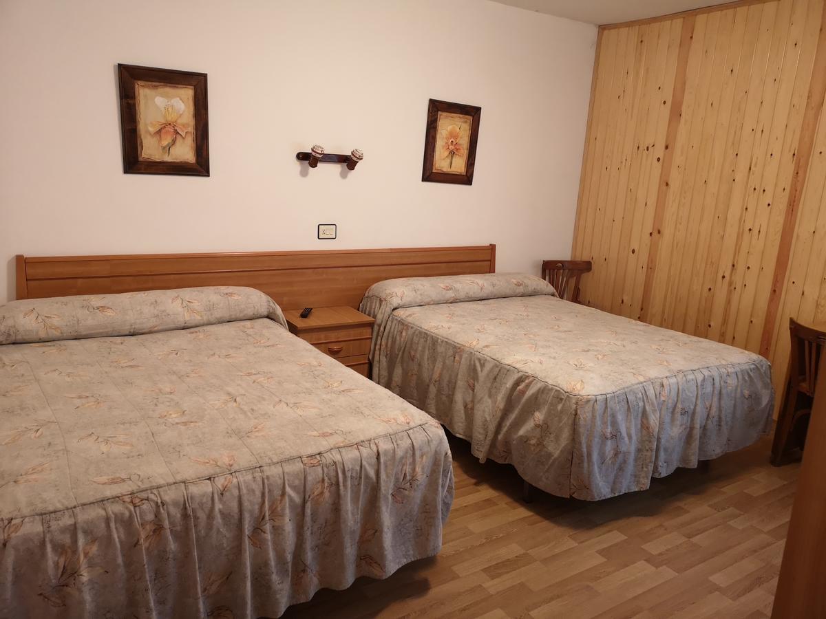 Hostal Pirineos Sarvisé Kültér fotó